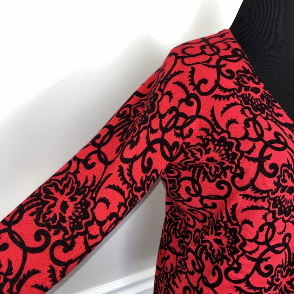 Sag Harbor Red Black Paisley Cardigan Sweater Size Large‎ - Picture 5 of 8